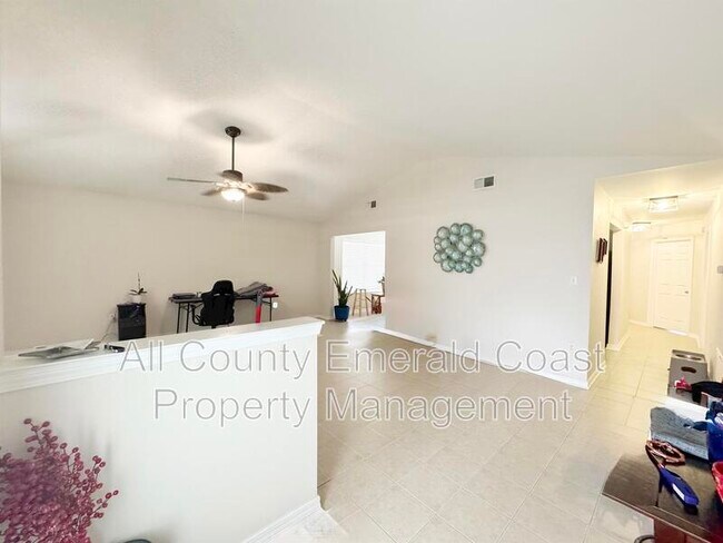 Building Photo - 120 Mandevilla Ln