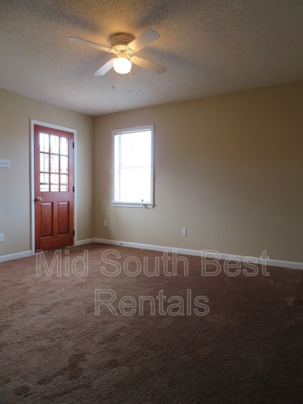 Foto del edificio - 5176 Walton Lake Dr