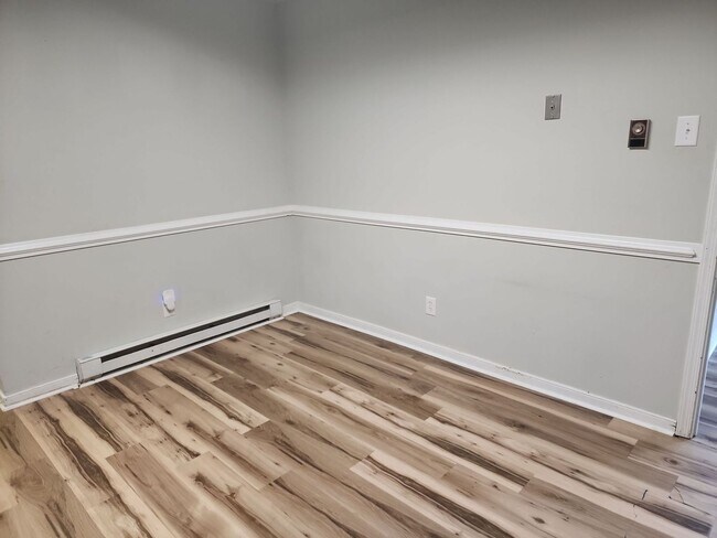 Foto del edificio - 6618 Davis Rd