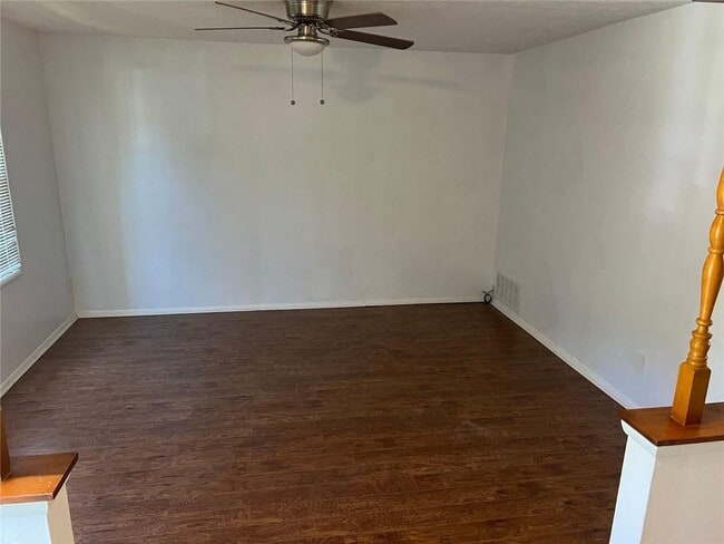 Foto del edificio - 6412 Meadow Rue Dr