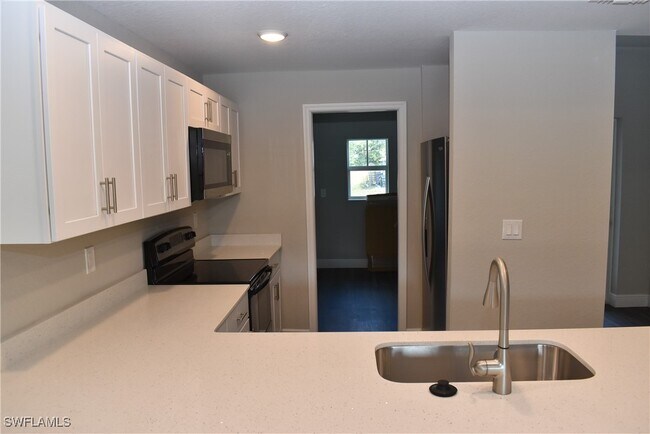 Building Photo - 5572 Carso Terrace