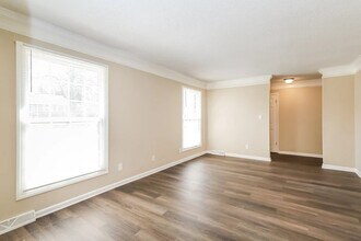Building Photo - 4629 Dawnwood Dr