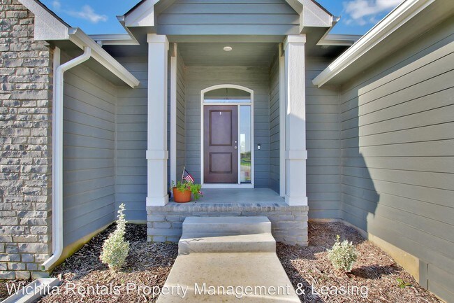 Building Photo - 3 br, 2 bath House - 529 N. Jaax Ct.