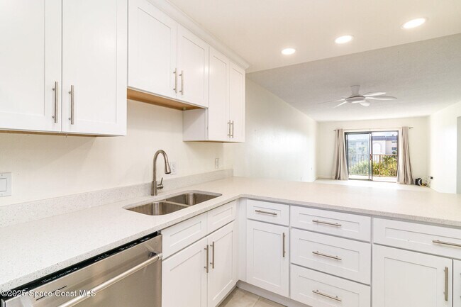 Foto del edificio - 4105 Ocean Beach Blvd