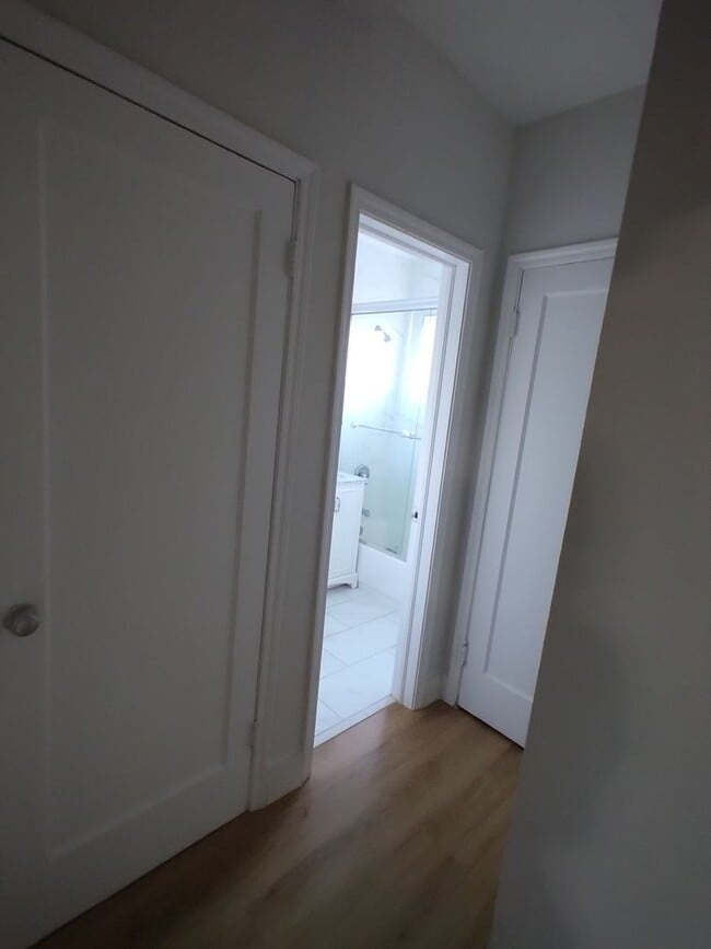 Interior Photo - 600 SW 9th Ave