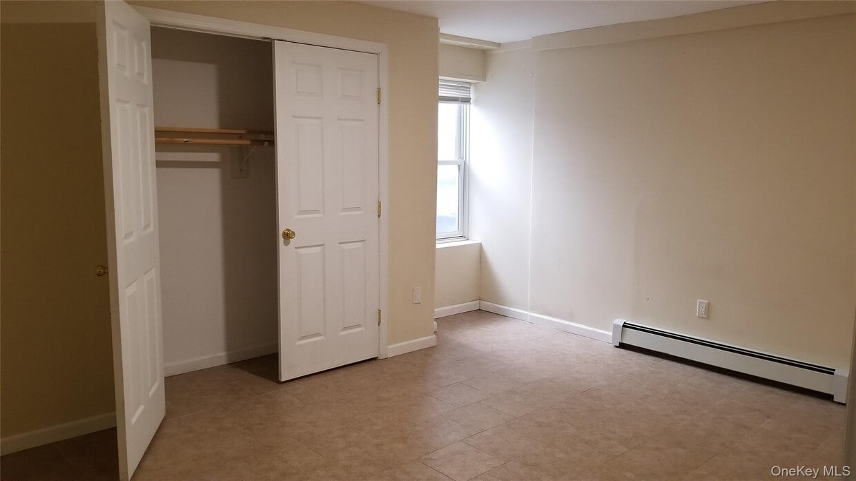 Building Photo - 27 Inwood Ave