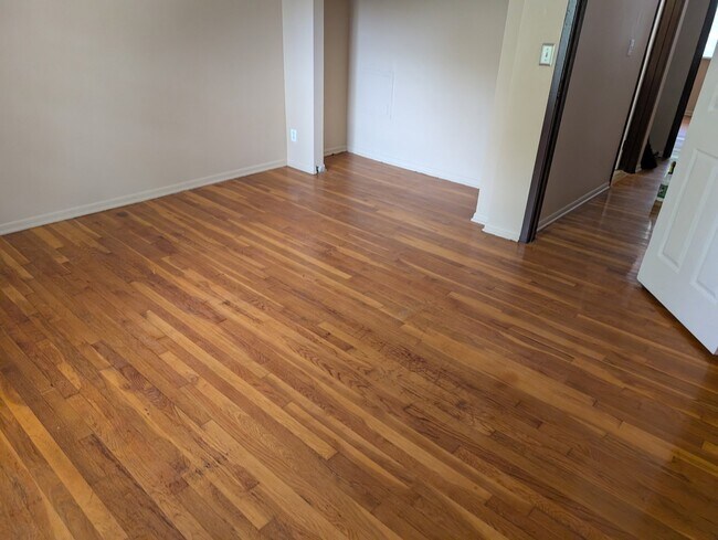 Foto del edificio - 2816 E 10th St