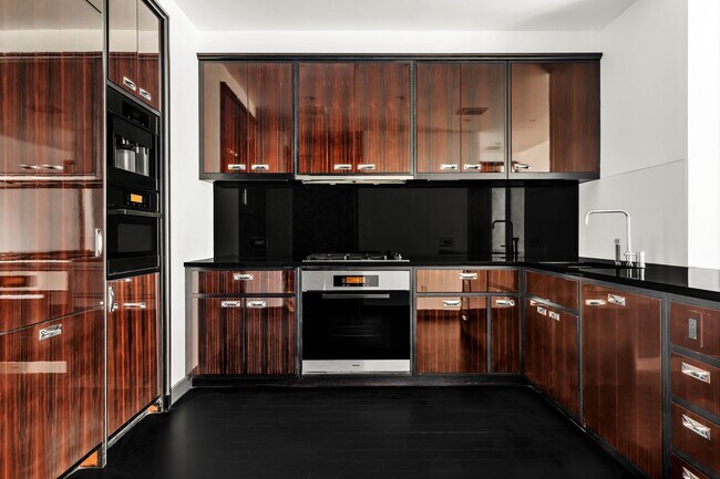 Photo - 157 W 57th St Apartment