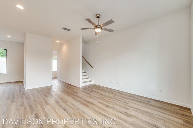 Building Photo - 2 br, 2.5 bath House - 415 Jackson St #201