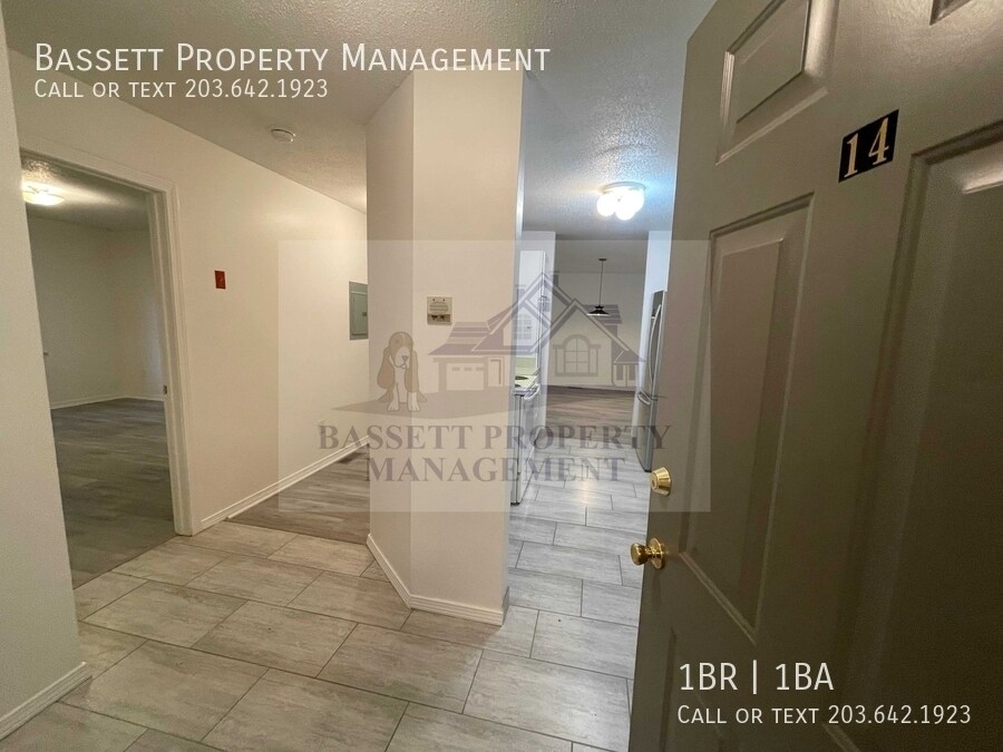 Foto principal - 30 Stoneycrest Dr