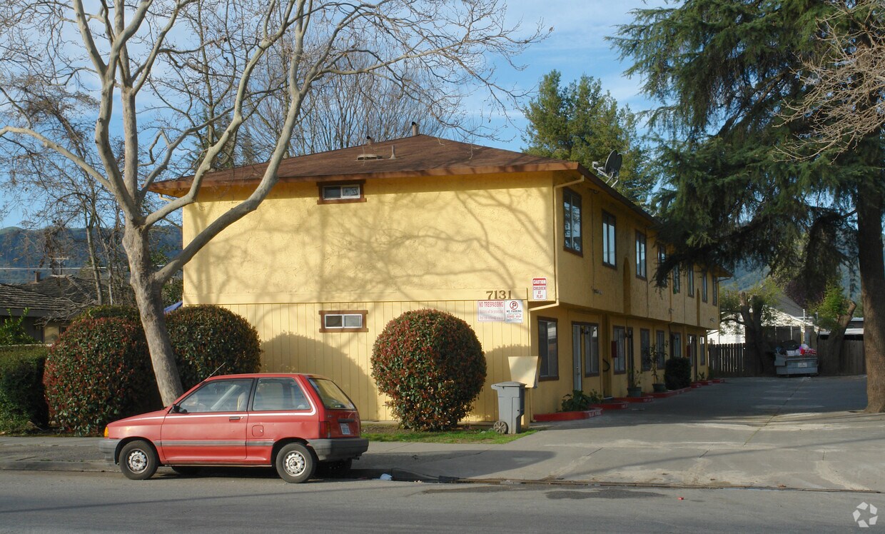 Building Photo - 7131 Church St