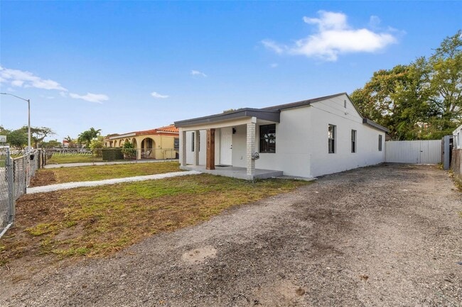 Building Photo - 1060 Pasco Jose De La Luz Y Caballero Ct