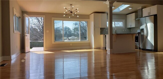 Foto del edificio - 1230 Avon Ave SW