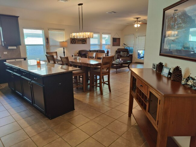 Foto del edificio - 528 S Brook Dr