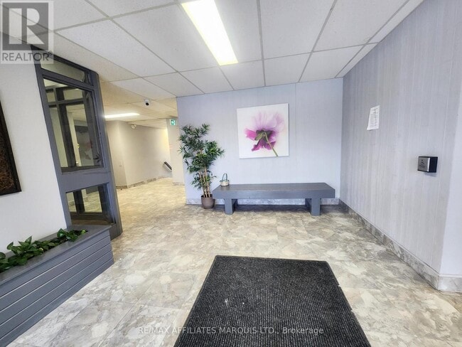 Building Photo - 845 Kyle Ct