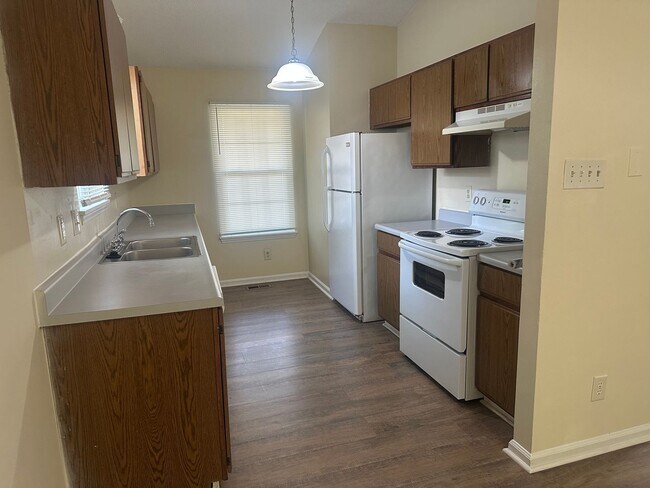 Foto del edificio - 3BR, 2BA Durham Home with Deck and LVP Flooring
