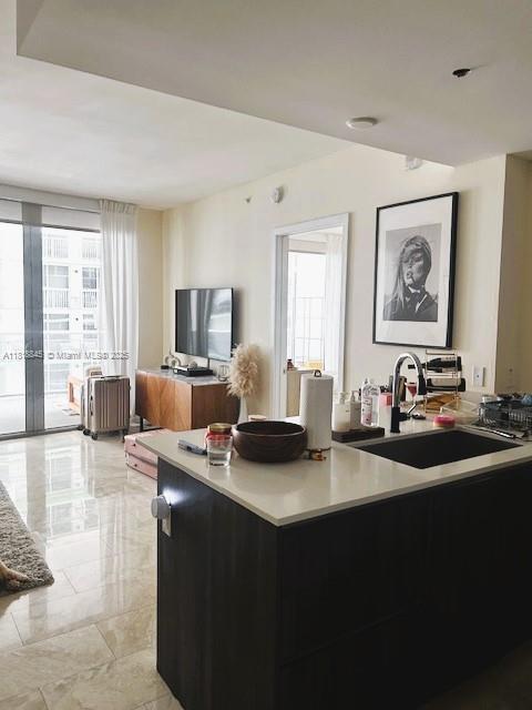 Foto del edificio - 488 NE 18th St