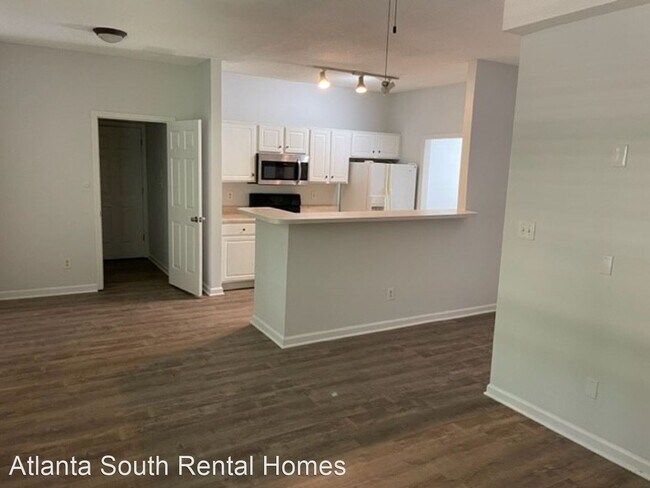 Foto del edificio - 4 br, 2.5 bath House - 645 North Fairfield...