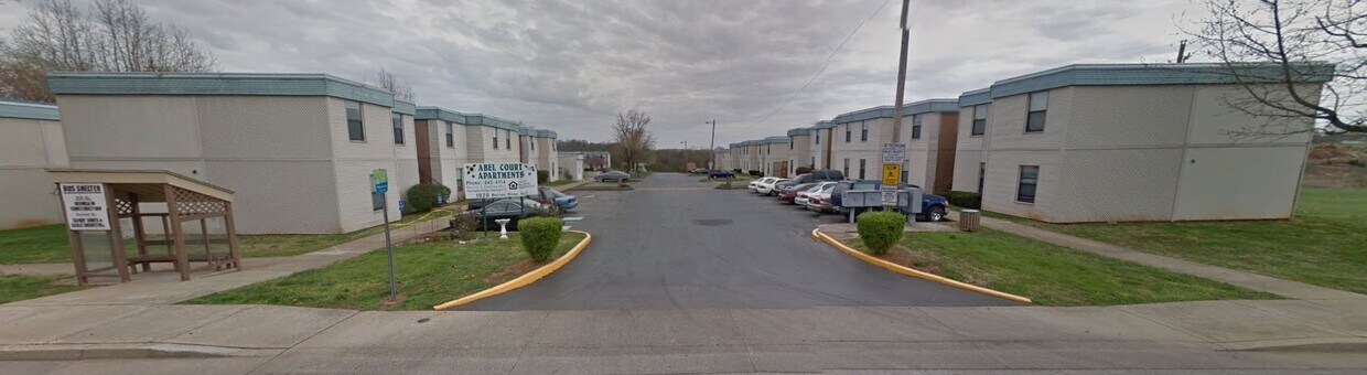 Building Photo - 1020 Old Barren River Rd
