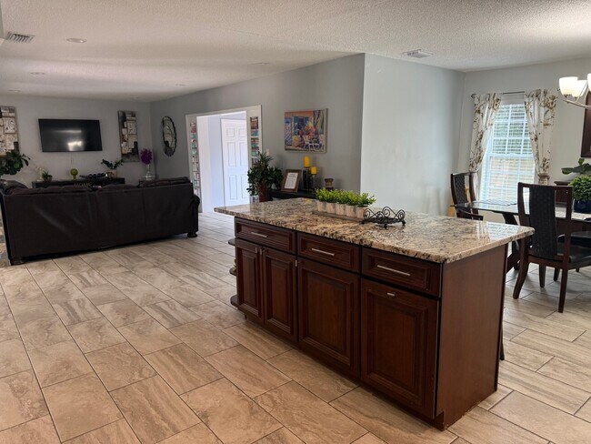 Foto del edificio - 914 W Cimmeron Dr