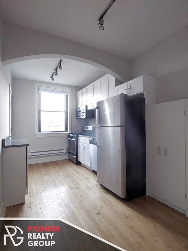 Foto del edificio - 2329 N Rockwell St