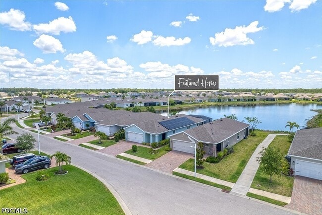 Foto del edificio - 8720 Swell Brooks Ct