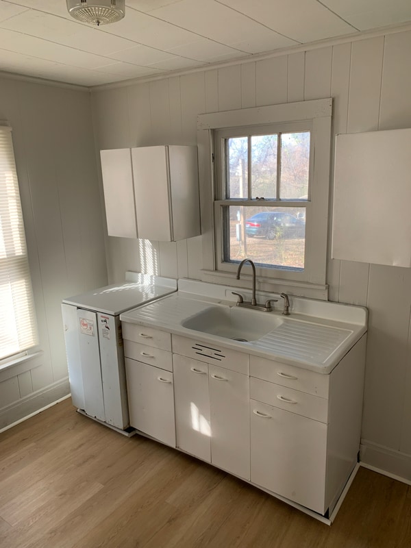 Primary Photo - 218 Elm St