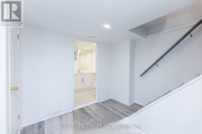 Building Photo - 12 Kells Ave