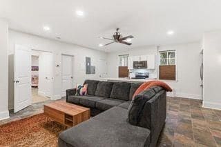 Foto del edificio - 942 Glenwood Ave SE