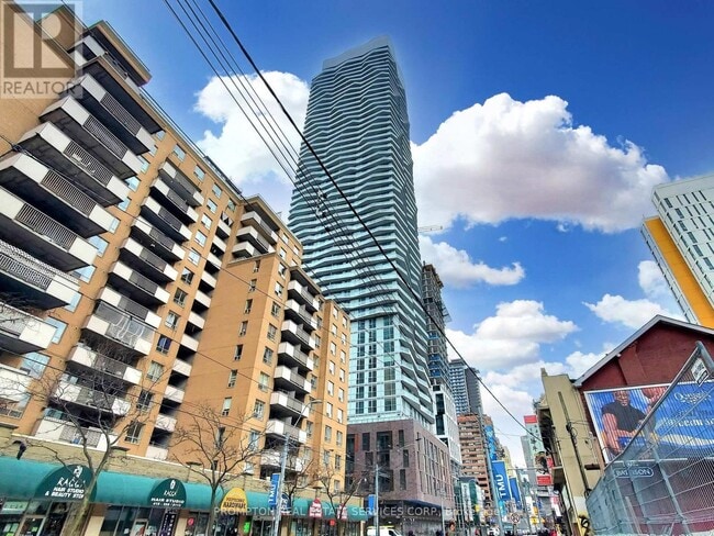 Building Photo - 100 Dalhousie St