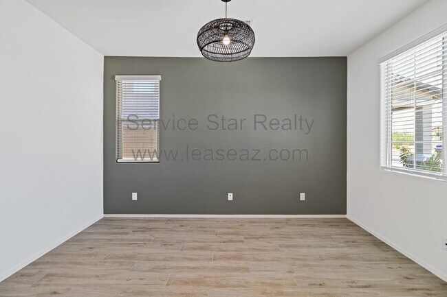Building Photo - 17313 W Corrine Dr