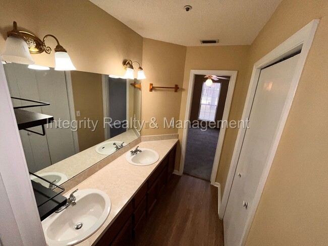 Foto del edificio - 3 bed/ 2 bath in Middleburg FL