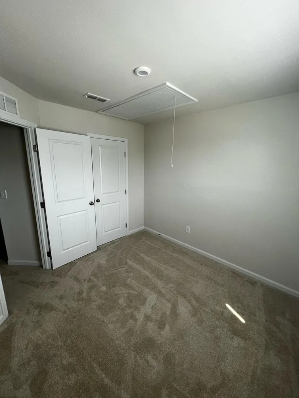 Building Photo - 104 Verdant Leaf Wy