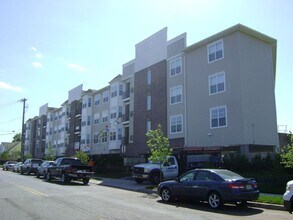 Building Photo - 1028-1102 Madison Ave