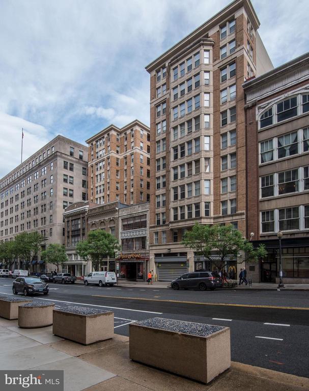 Building Photo - 915 E St NW
