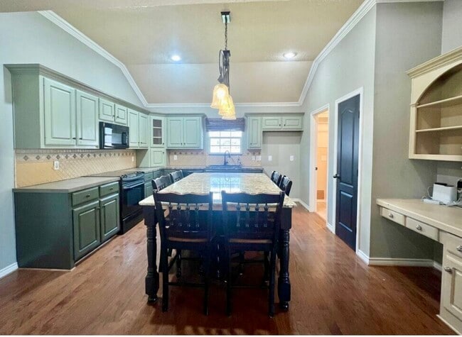 Building Photo - 6805 36th St