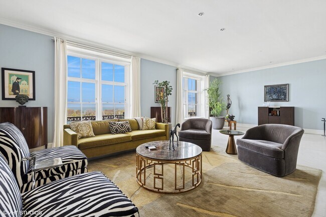 Foto del edificio - 3400 N Lake Shore Dr
