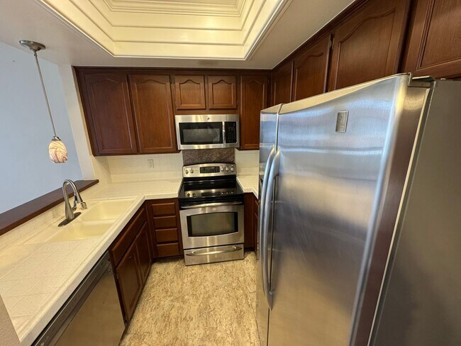 Foto del edificio - Mission Valley 1BR/1BA – 50% Off First Month + Parking + Private Outdoor Space