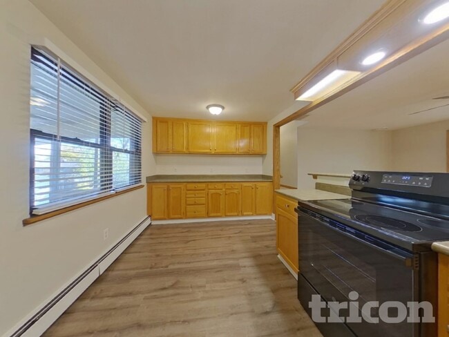 Foto del edificio - 4486 S Utica St