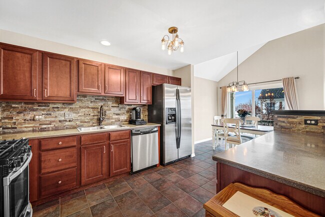 Building Photo - 24409 John Adams Dr