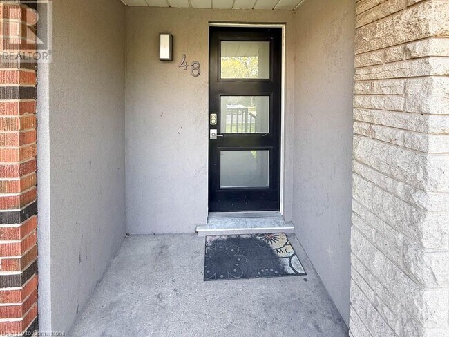 Building Photo - 48 Idlewood Ave