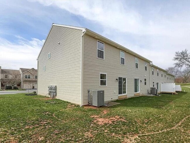 Building Photo - 30 Fargreen Ct