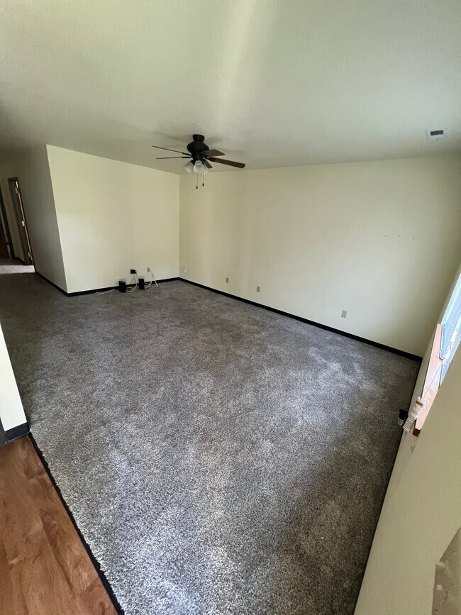 Living Room - 604 NE Douglas St