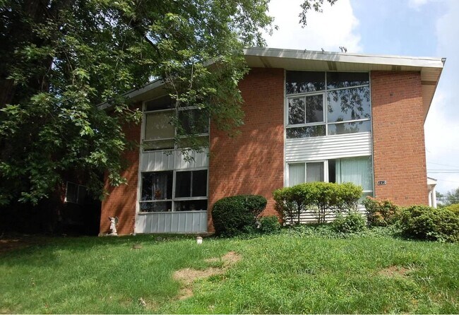 Foto del edificio - 143 W Maryland Ave