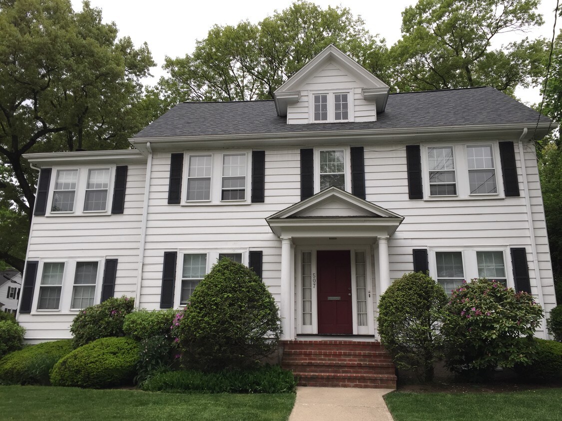507 Lowell Ave, Newton, MA 02460 Condo for Rent in Newton, MA
