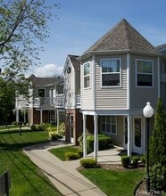 Building Photo - 55 5th Ave