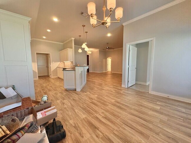 Building Photo - Available Now! Stunning 3 Bedroom 2 Bath i...