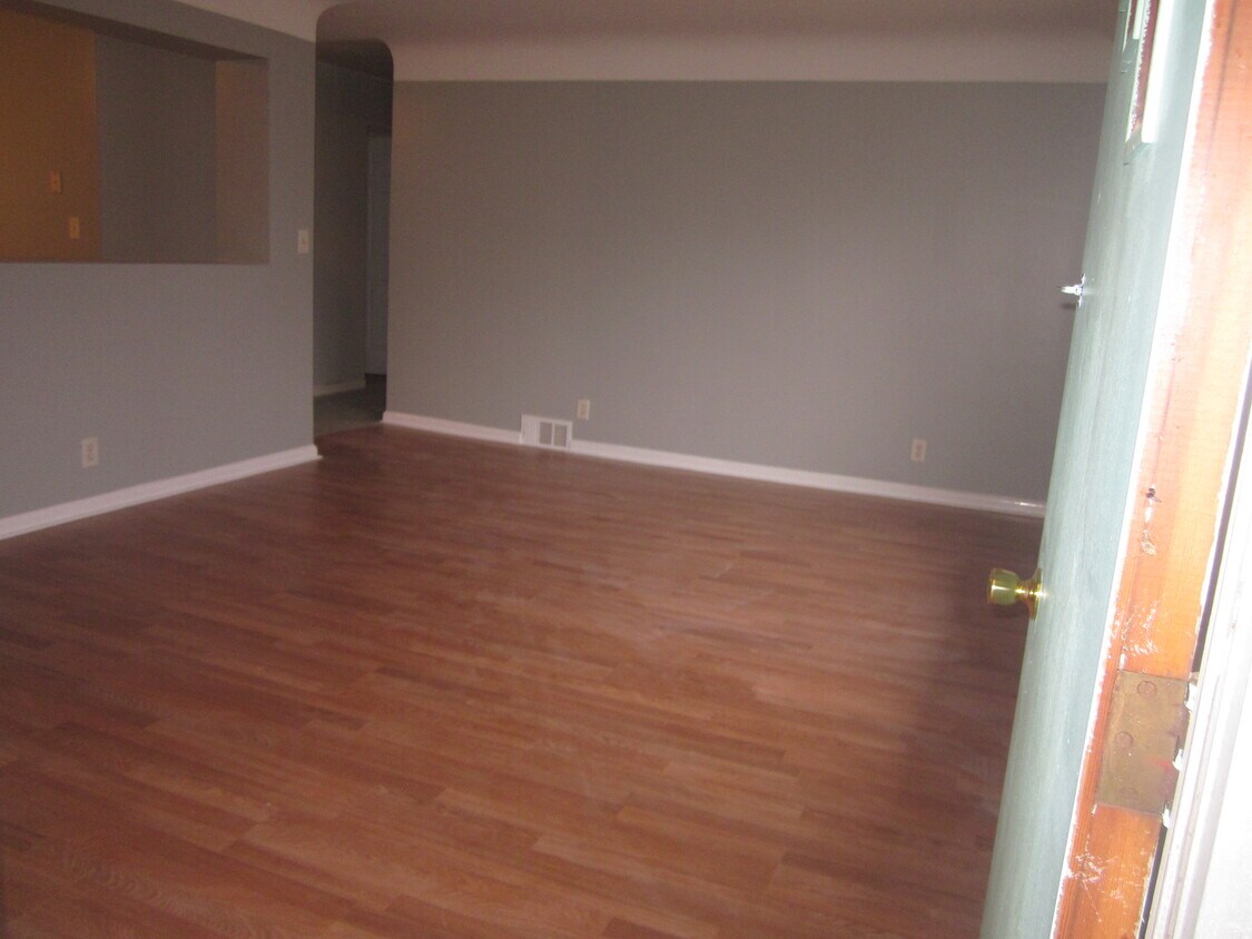 Foto principal - 4166 Pineport Rd