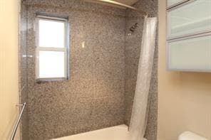 Building Photo - New London Condo
