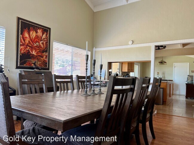 Foto del edificio - 3 br, 2 bath House - 1023 W. 2nd Avenue